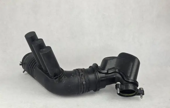 Skoda Fabia Mk3 (NJ) Air intake hose/pipe 04E129651C