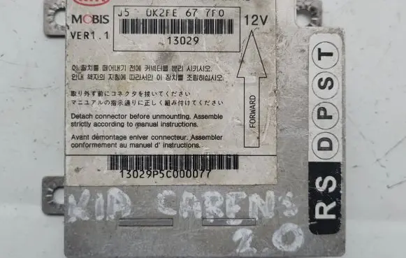 KIA Carens I Airbag control unit/module 0K2FE677F0 132298EC000077 13029