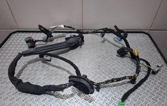 Volvo V50 Front door wiring loom 30772110AE