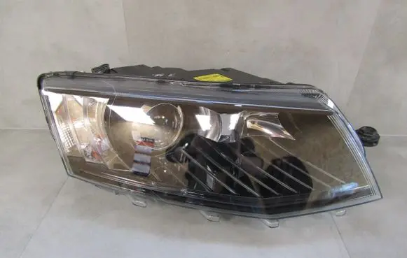 Skoda Octavia Mk3 (5E) Headlight/headlamp 5E1941016B 030127228400 33423344