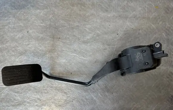 Peugeot Partner Accelerator throttle pedal 9655467180