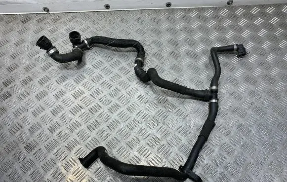 Mini Cooper Countryman F60 Engine coolant pipe/hose