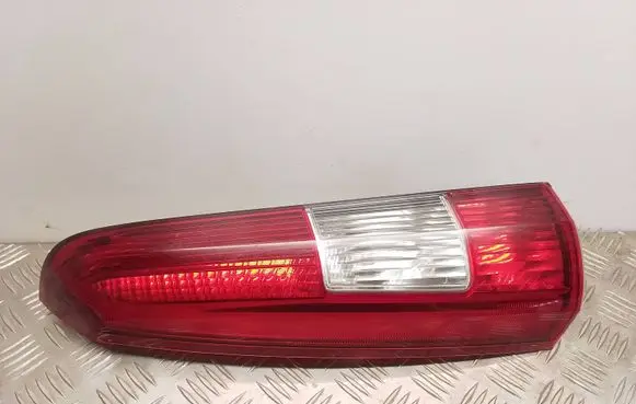 Volvo V70 Rear/tail lights 9154493