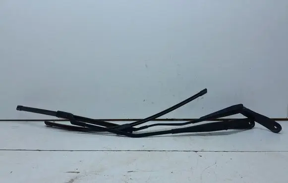 Volvo V40 Front wiper blade arm 31276060 31276058