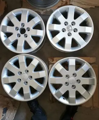Honda CR-V R16 alloy rim 