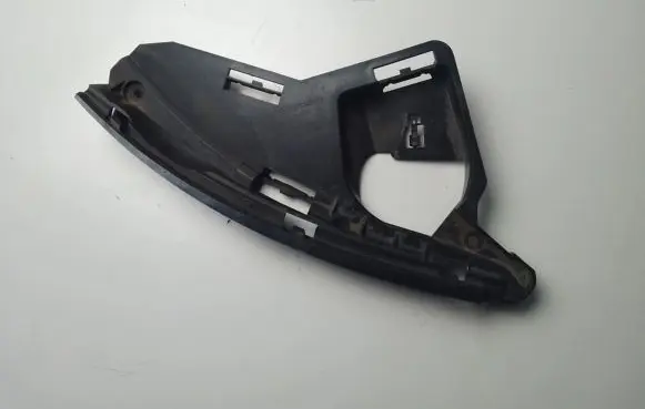 Volvo XC60 Headlight/headlamp mounting bracket 30763434
