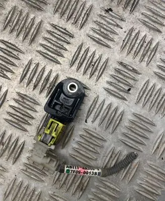 Toyota RAV 4 (XA30) Airbag deployment crash/impact sensor 8917342080
