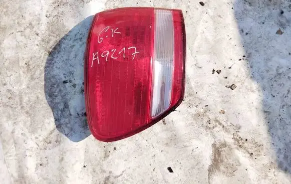 Toyota Avensis Verso Rear/tail lights