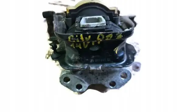 Citroen DS3 Engine mount bracket 9681706580
