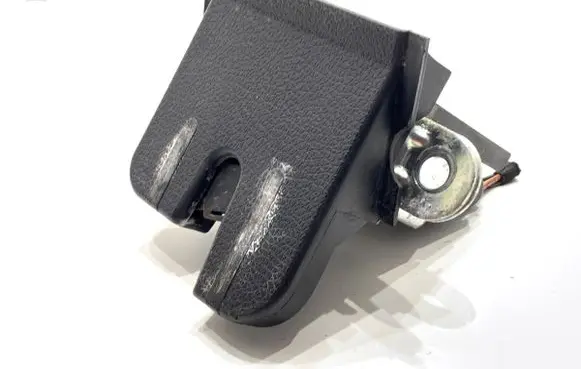 Volkswagen Polo V 6R Tailgate exterior lock 6R0827505B