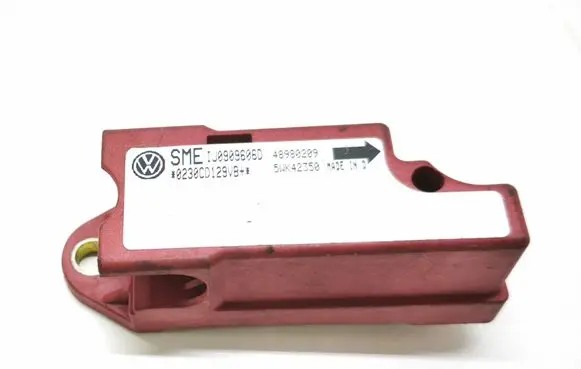 Volkswagen Bora Airbag deployment crash/impact sensor 1J0909606D 48980209 5WK42350