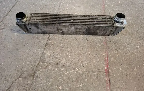 BMW 7 E65 E66 Intercooler radiator 17517787446 1751778744605 D7432
