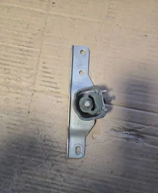 BMW X3 F25 Muffler mount bracket/holder 7606423