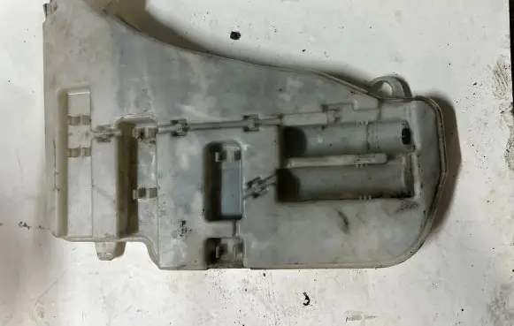 BMW 6 F06 Gran coupe Windshield washer fluid reservoir/tank 7178746