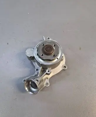 Porsche Cayenne (9Y0 9Y3) Water pump 06M121013