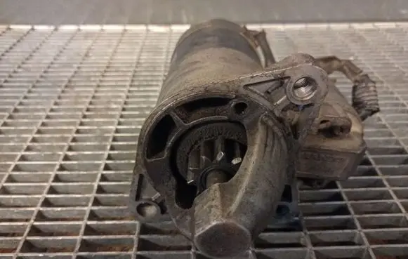 KIA Sportage Starter motor M42373 OK956