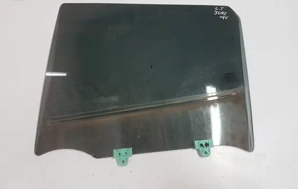 Nissan Juke I F15 Rear door window glass 