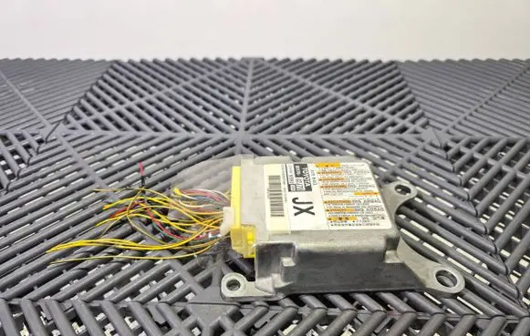Toyota Yaris Airbag control unit/module 8917002J70 2310009590