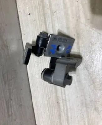 BMW X2 F39 Front door hinge set 7246067