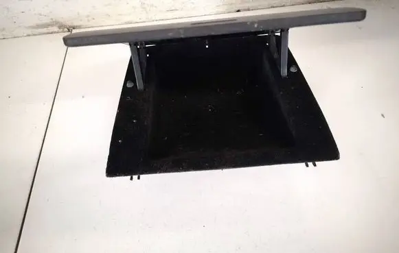 Glove box