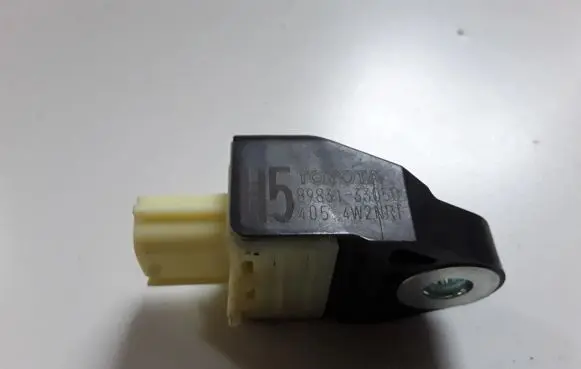 Toyota RAV 4 (XA40) Airbag deployment crash/impact sensor 8983133050