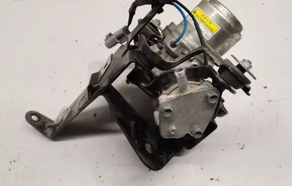 Mitsubishi Outlander Vacuum pump 4641A020