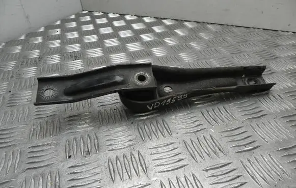 Volkswagen Golf VII Engine mount bracket 5Q0199855AA VD19599