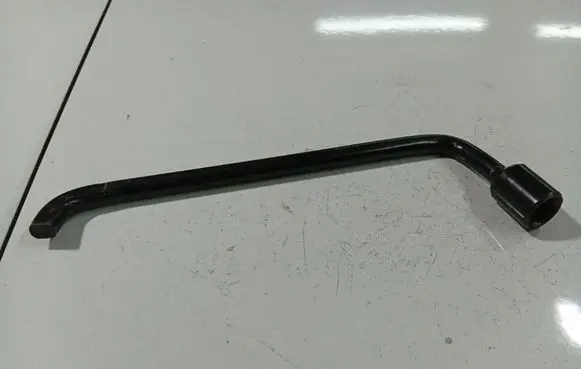 Citroen C4 I Picasso Wheel nut wrench 