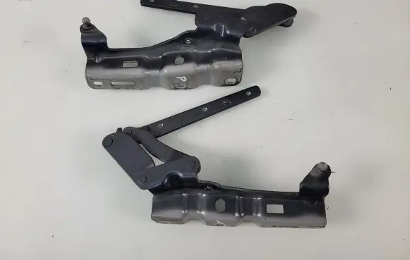 Mercedes-Benz CLK A209 C209 Engine bonnet/hood hinges A2038800328 A2038800428