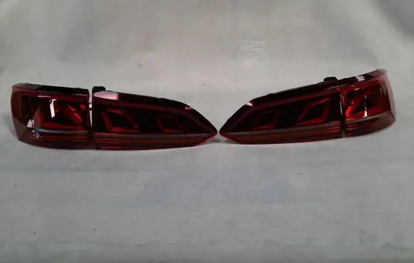 Volkswagen Touareg II Rear/tail lights set 760945307K