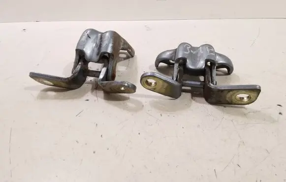 Rear door hinge set