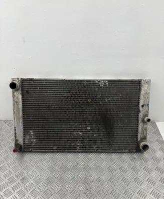 BMW 7 E65 E66 Coolant radiator 2248478