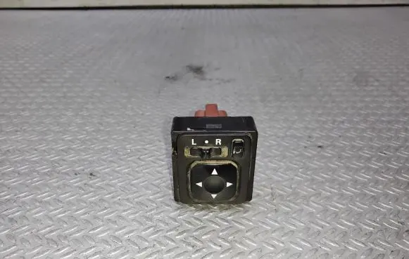 Mitsubishi Grandis Wing mirror switch 183569