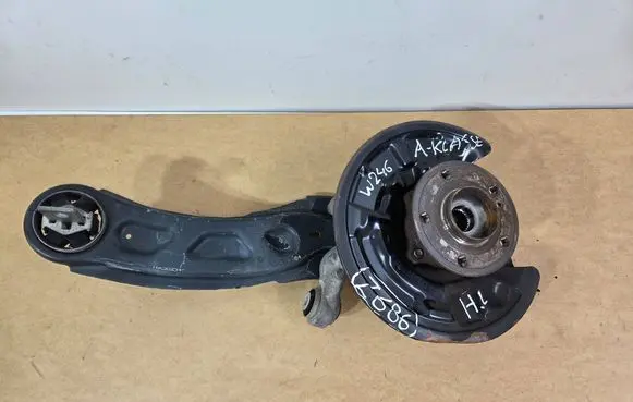 Mercedes-Benz B W246 W242 Rear wheel hub A2464230120