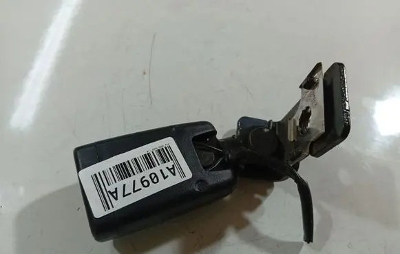 KIA Ceed Rear seatbelt buckle 07030713