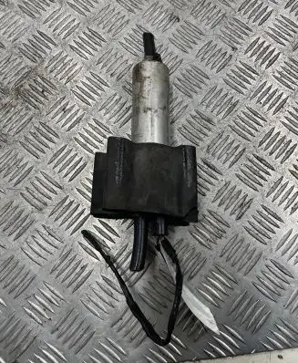 BMW 5 E39 Fuel injection high pressure pump MAM00084
