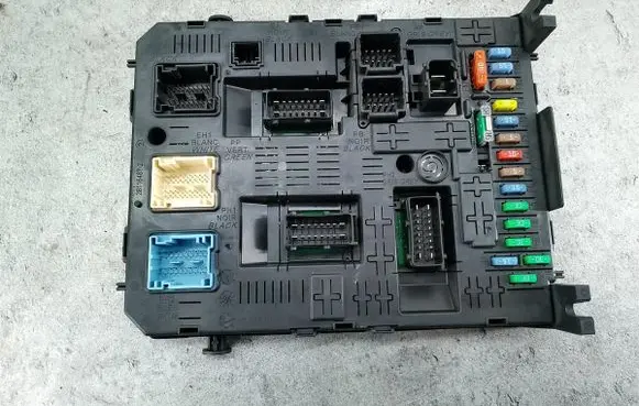Fuse box set