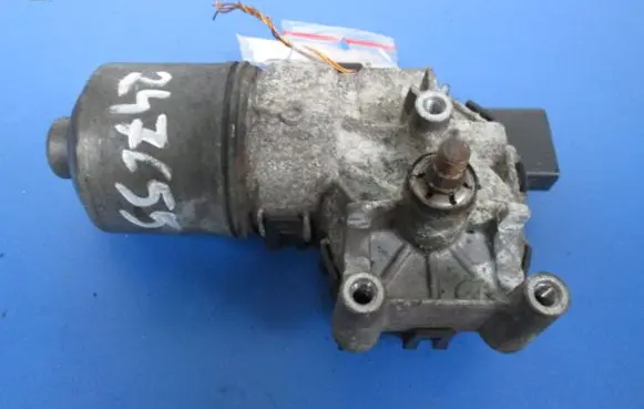 Alfa Romeo 147 Front wiper linkage and motor