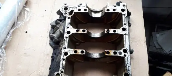 Audi A7 S7 4G Crankshaft Holder 06E103032AP