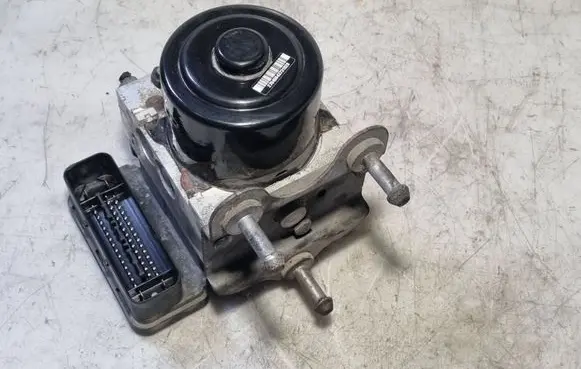 Volkswagen Transporter - Caravelle T5 ABS Pump 7E0614517H 7E0907379K