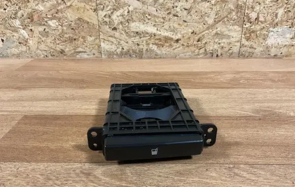 Toyota Avensis T250 Cup holder MT3509