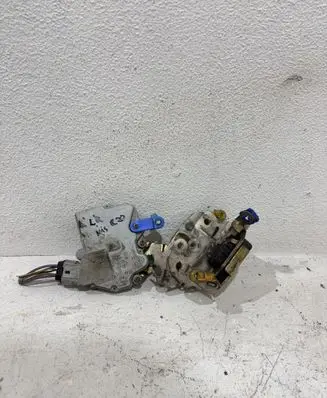 Nissan Terrano Rear door lock