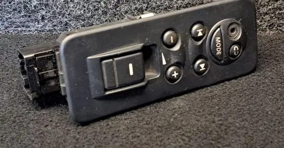 Land Rover Discovery 3 - LR3 Electric window control switch YUD501080PVJ
