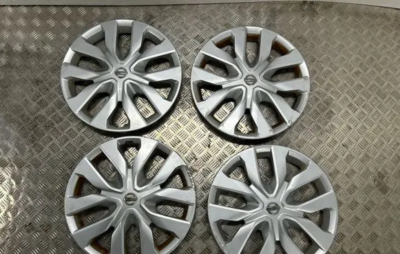 Nissan Rogue R17 wheel hub/cap/trim 403154BA0B 40315 NST3181011