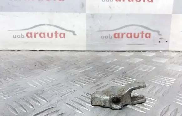 Opel Signum Fuel Injector clamp holder 4763