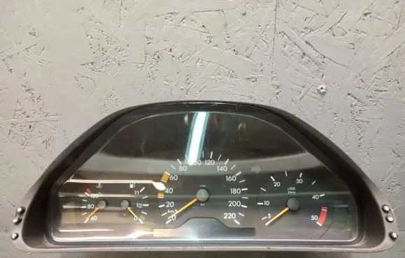 Mercedes-Benz E W210 Speedometer (instrument cluster) 2105403648