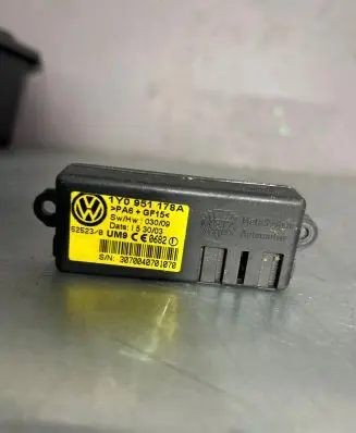 Volkswagen New Beetle Sensor 1Y0951178A 3070040701070