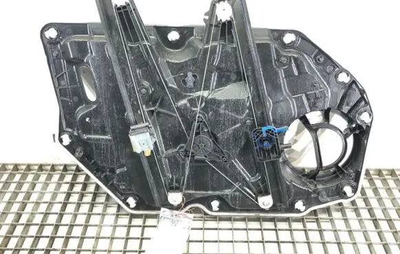 Ford Focus Front door window regulator with motor 