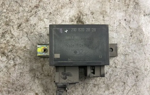 Mercedes-Benz C W202 Immobilizer control unit/module 2108202826 5wk4687