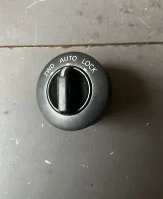 Nissan X-Trail T30 Differential lock switch 